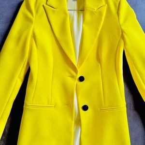 NWOT ASOS lemon yellow tailored blazer with split sleeve size 2 inches